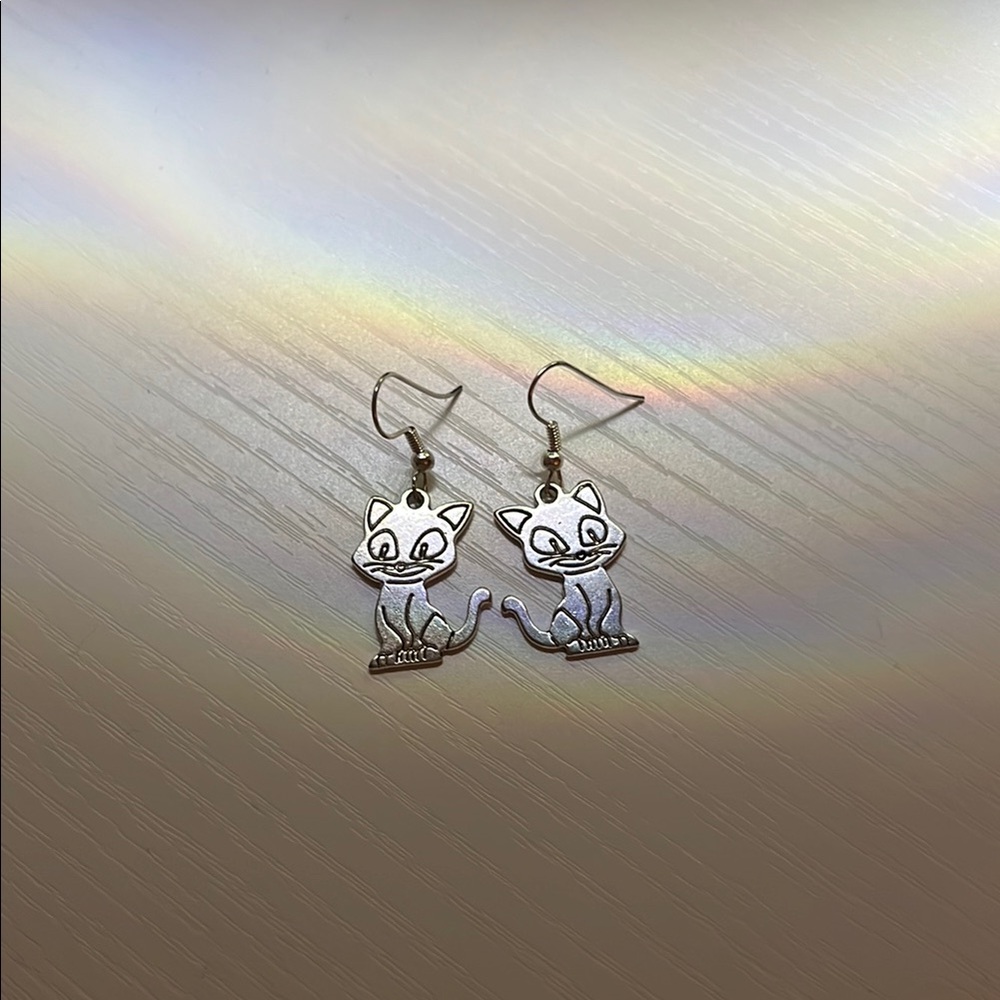 Dangle Cat Earrings